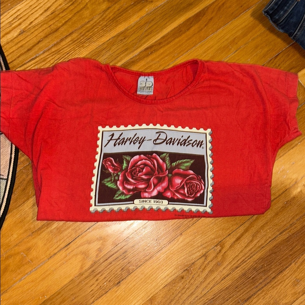 Harley-Davidson Vintage Women’s Red Rose Graphic Tee